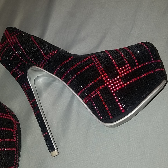 Black and pink rhinestone heels - Picture 2 of 4